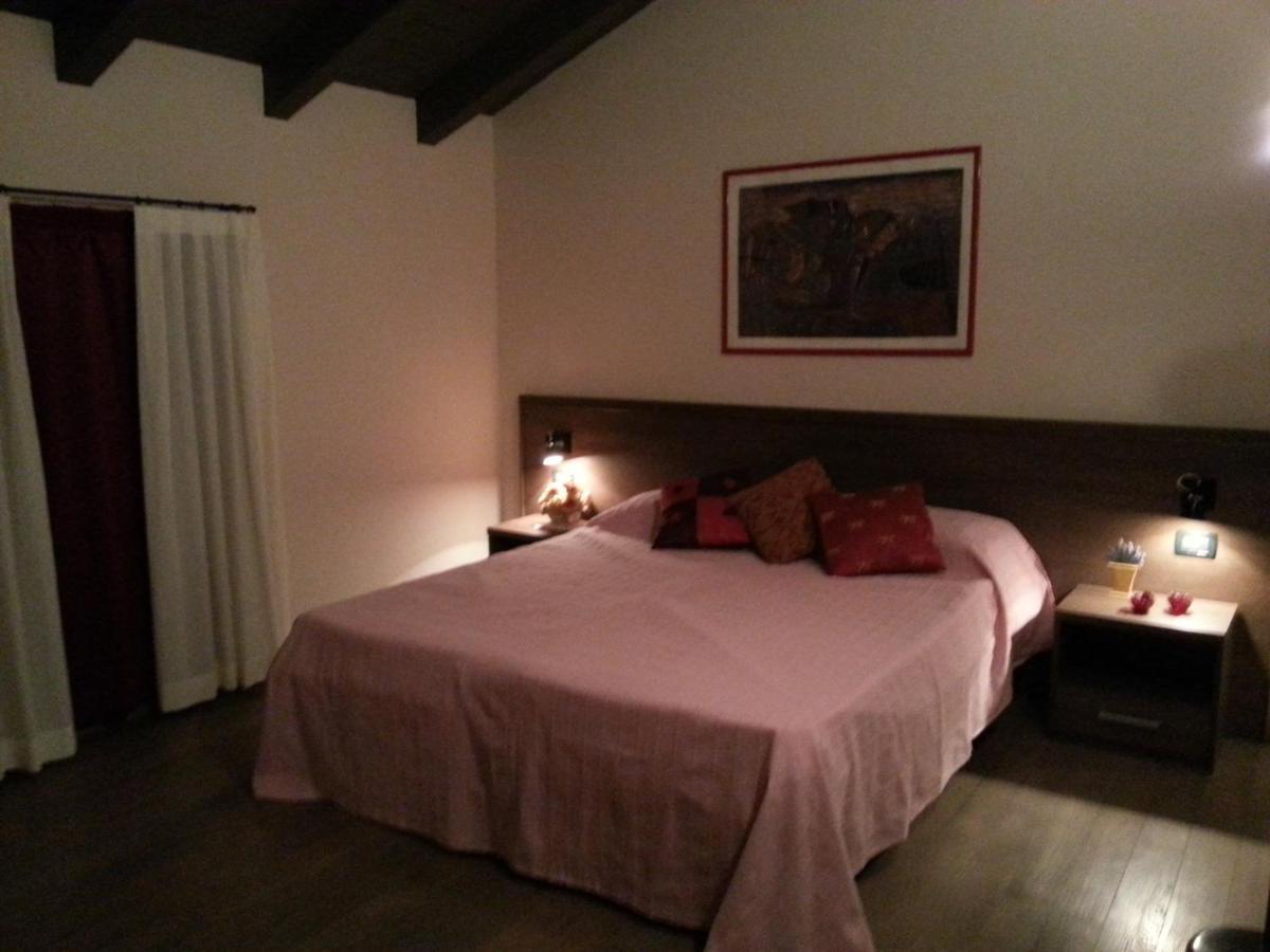 Hotel La Vecchia Reggio Reggio Emilia Habitación foto